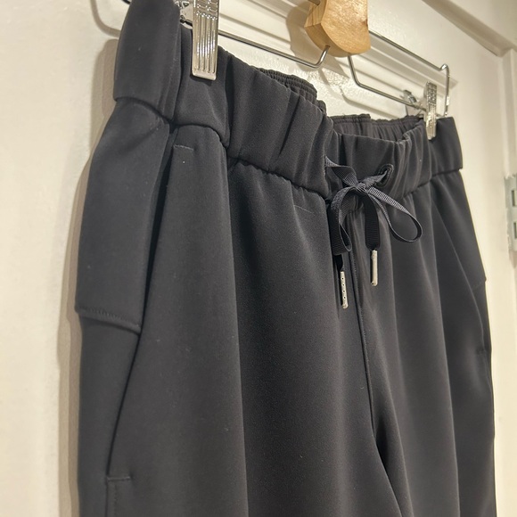 Lululemon On The Fly Pant - Picture 6 of 8